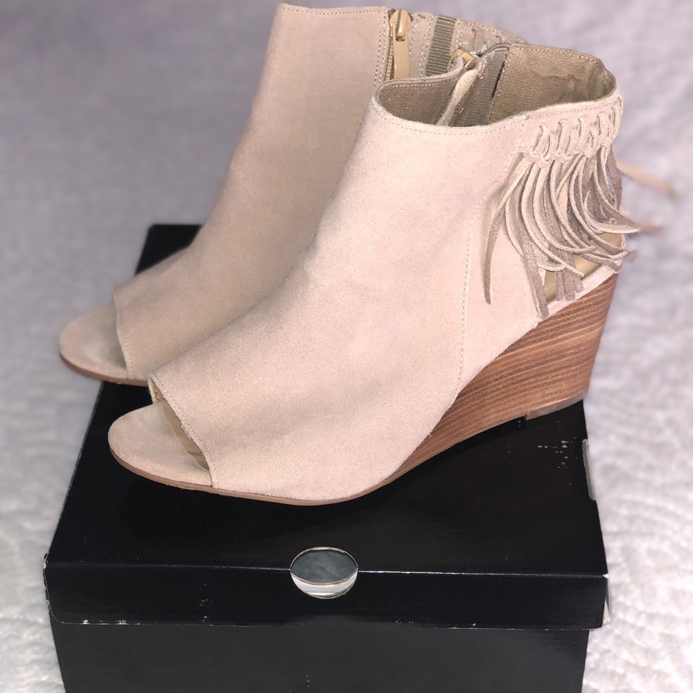 Torrid suede fringe wedge! 9.5W